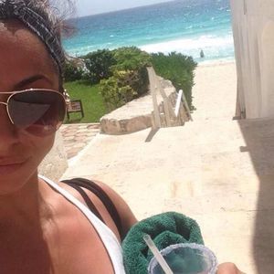 Meet your Posher, Claudine